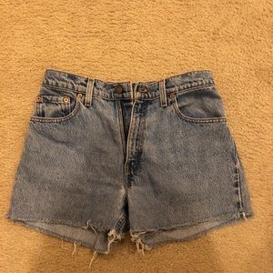 LEVI’S denim shorts